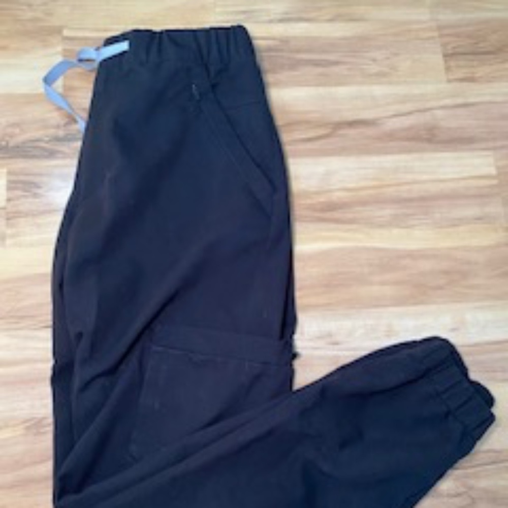 Figs 20 pocket scrub pant